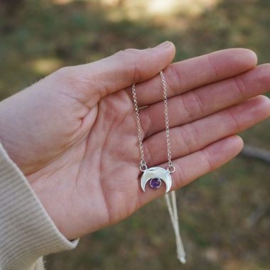 colgante osiris moon