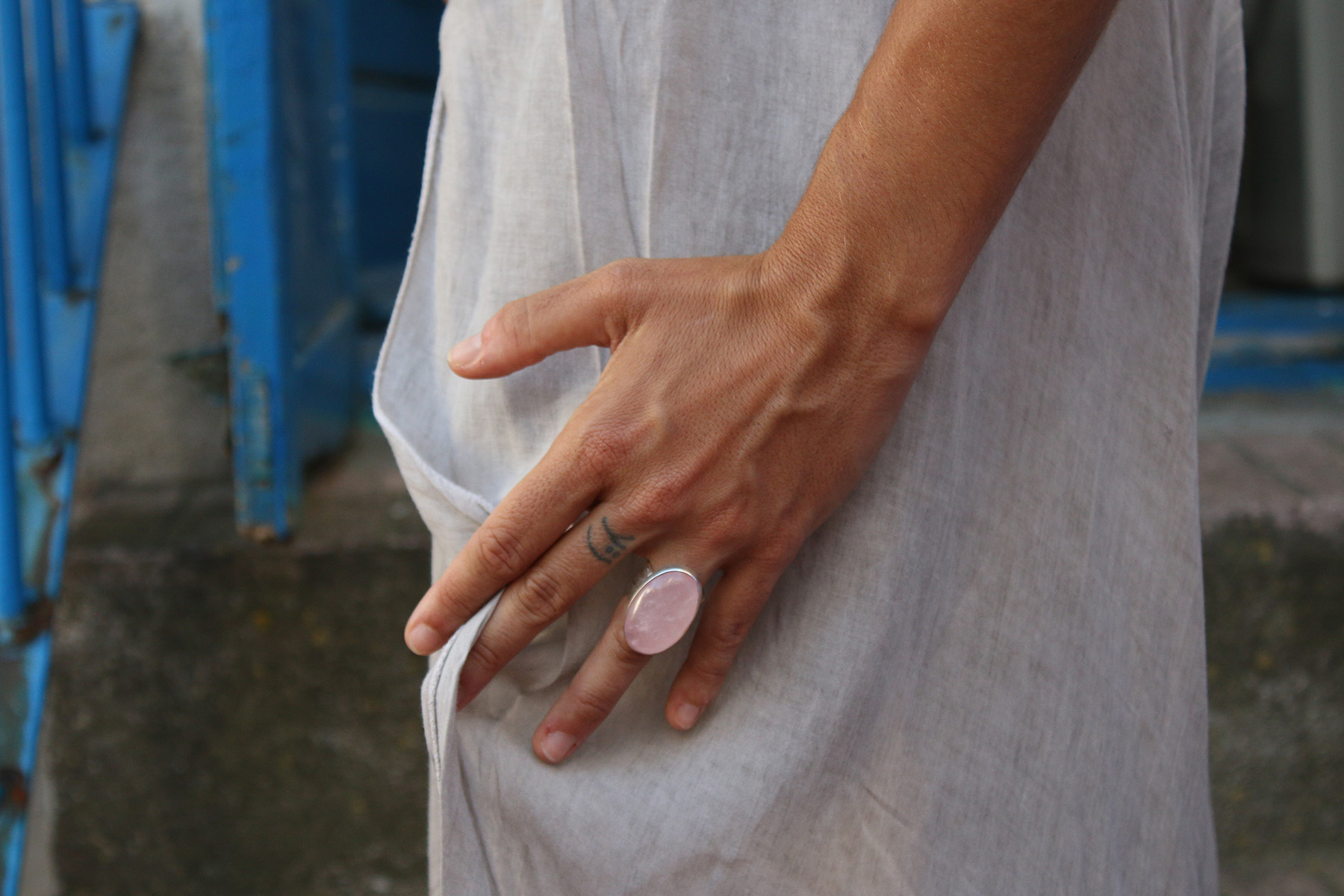 Anillo CUARZO ROSA GRANDE con TRIPLE MISTY – TALLA 12,5 - Imagen 2