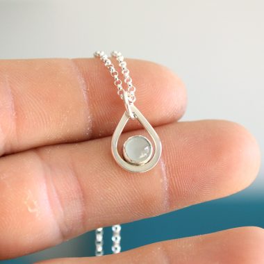 Colgante AGUA con CALCEDONIA