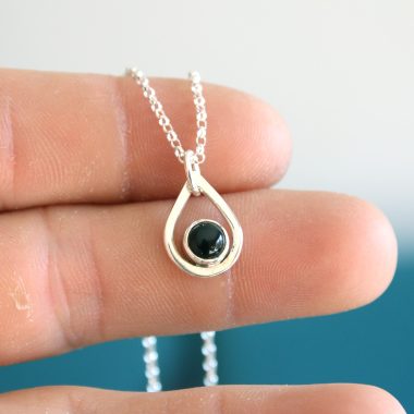 Colgante AGUA con ÓNIX