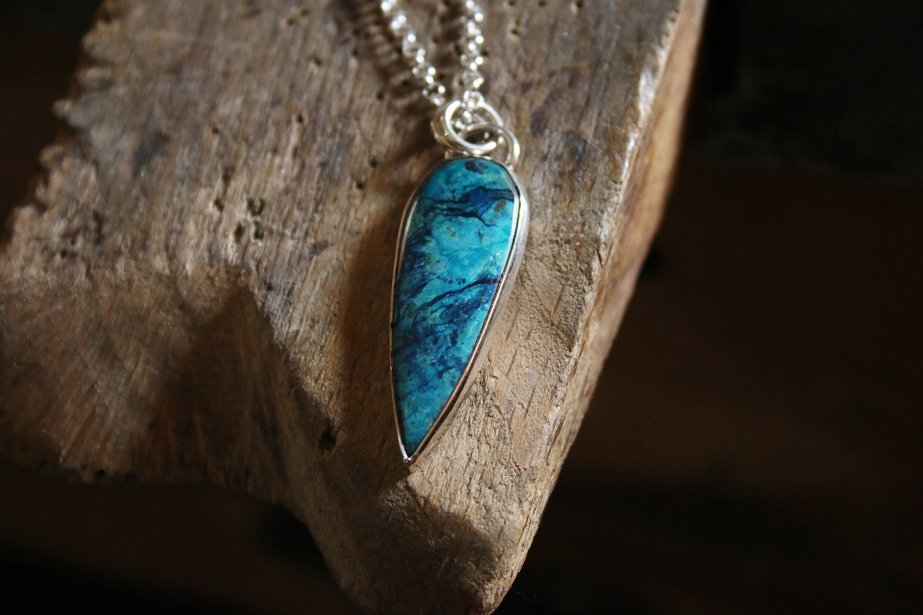 Colgante SHATUCKITTE lagrima invertida