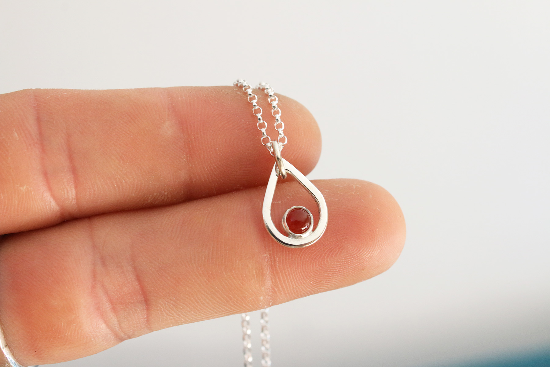 Colgante AGUA con CORNALINA