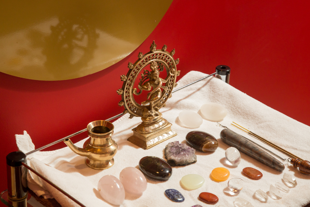 La energía de las piedras: ¿Cómo potencian tu bienestar diario? Las piedras preciosas y semipreciosas han sido utilizadas desde tiempos ancestrales por sus propiedades energéticas. Descubre cómo pueden mejorar tu bienestar diario y transmitir alegría y vitalidad a tu vida.