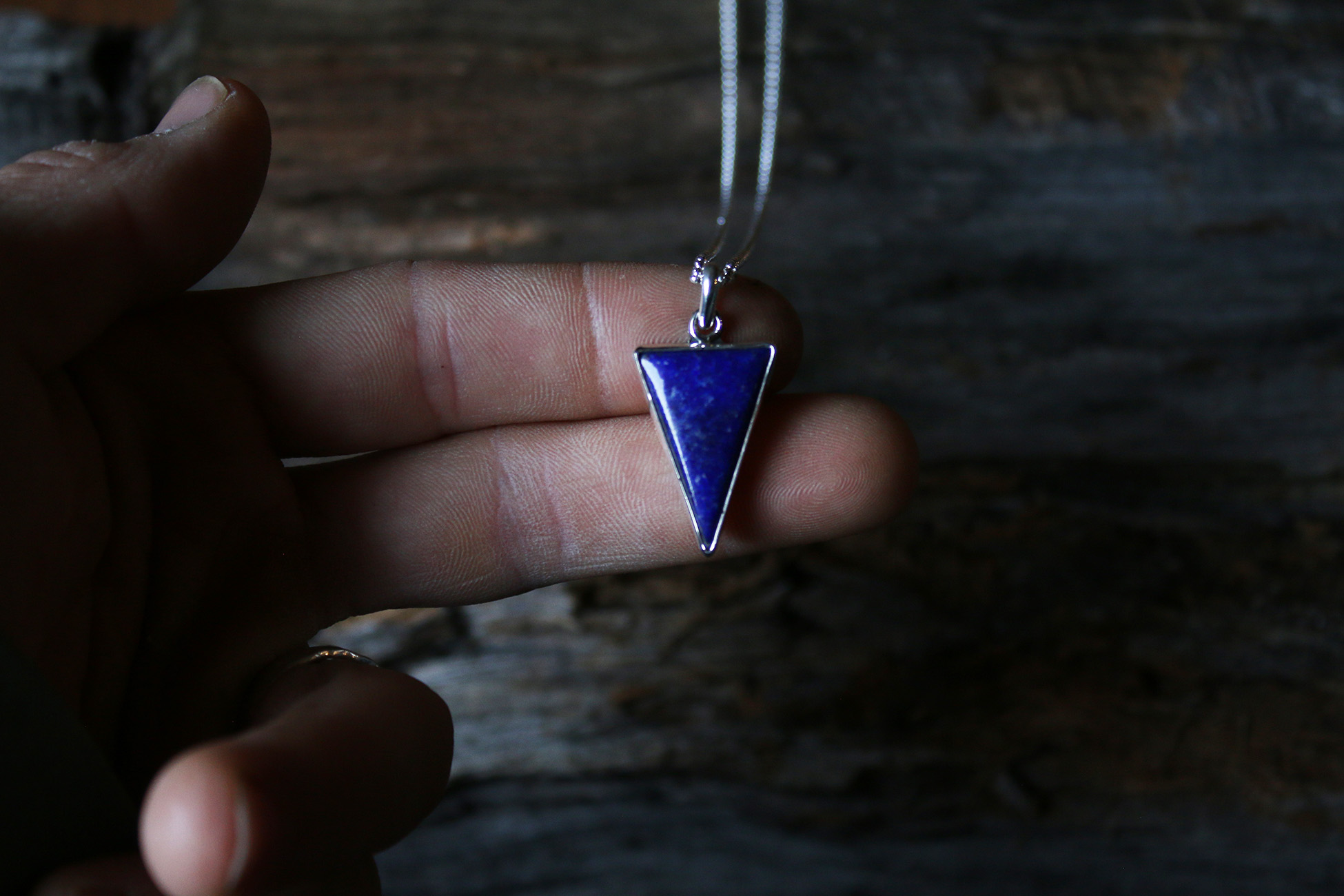 Colgante DARA con LAPISLÁZULI