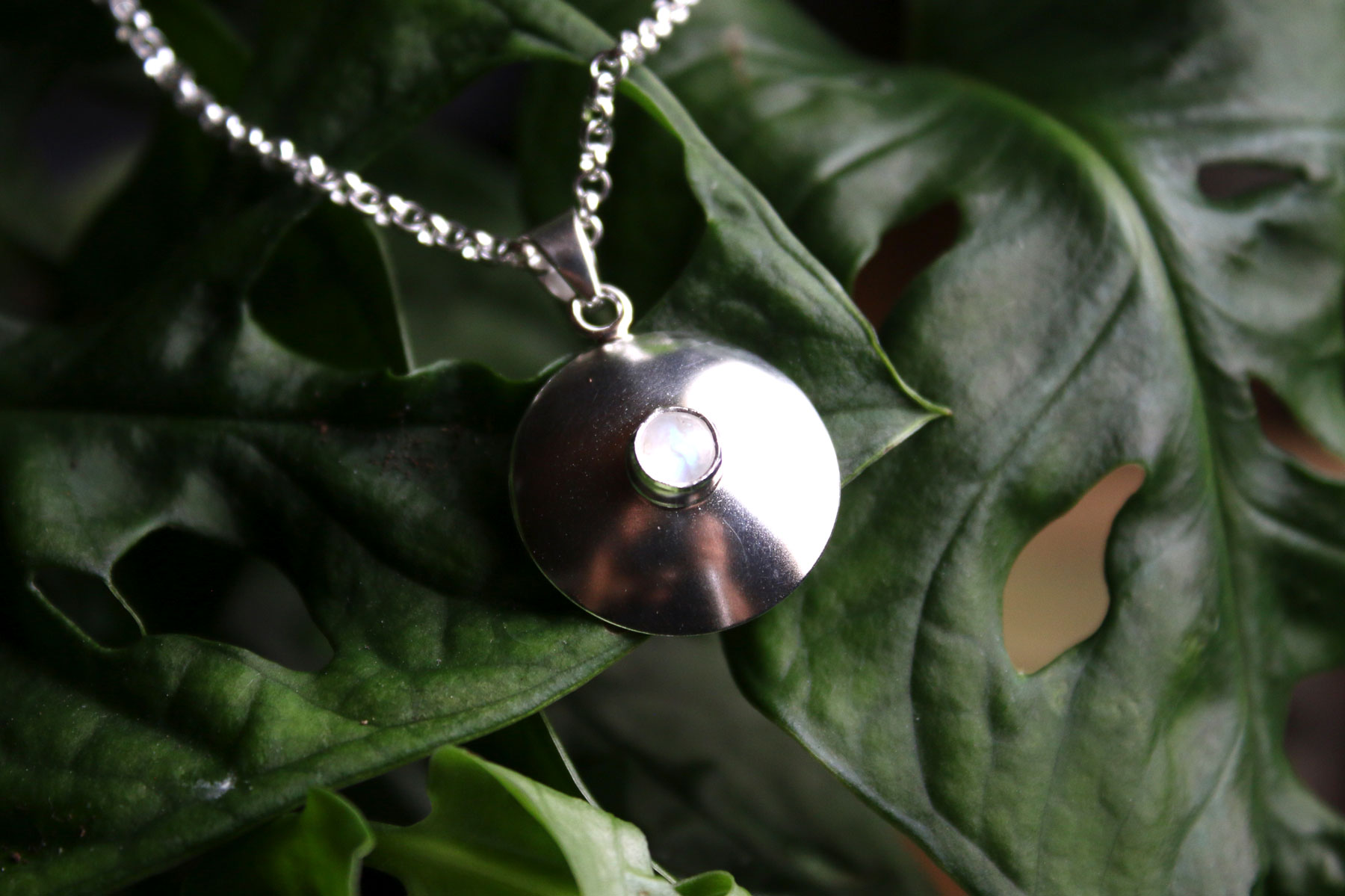 Colgante LUNA LLENA con PIEDRA LUNA