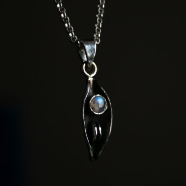 Colgante VENUS con PIEDRA LUNA